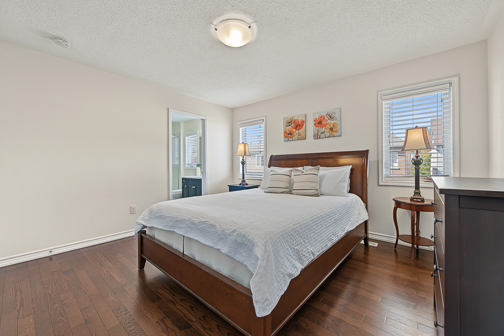 Primary bedroom and ensuite entry at 1531 Tough Gate, Milton