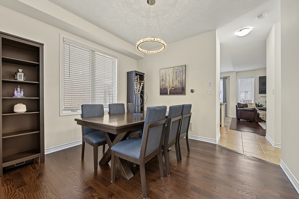 Dining room at 1531 Tough Gate, Milton